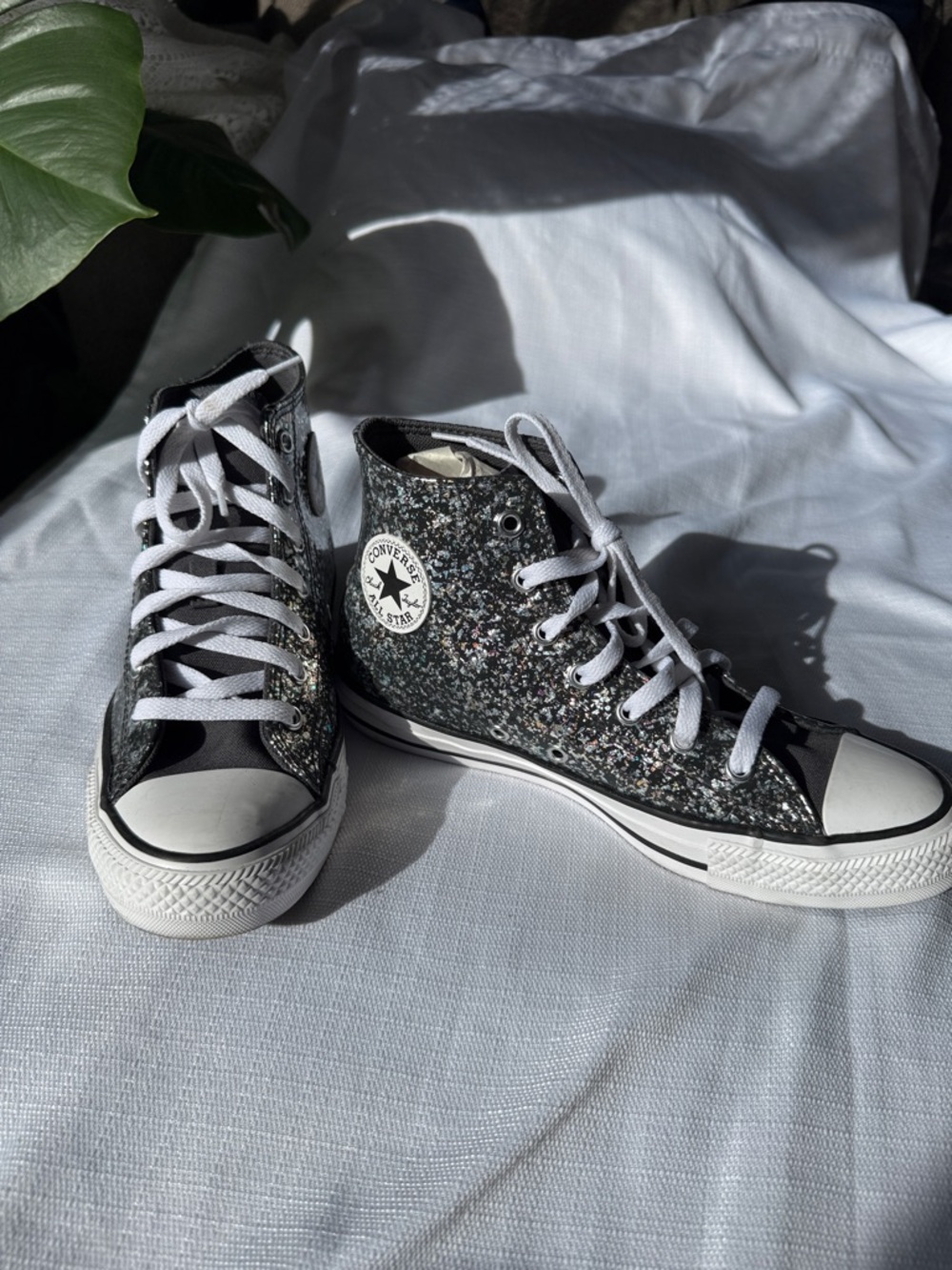 Converse High Top Sneakers  Black & Silver Glitter Sneakers Kids Size 6 Like New